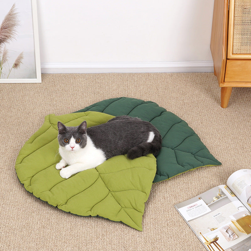 Soft Leaf-Shape Pet Bed Mat for Dogs & Cats – Washable Crate Pad