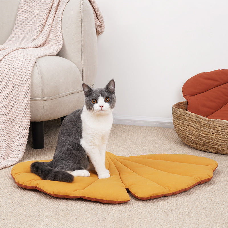 Soft Leaf-Shape Pet Bed Mat for Dogs & Cats – Washable Crate Pad